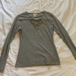 Ribbed Criss Cross V neck Longsleeve Tee
